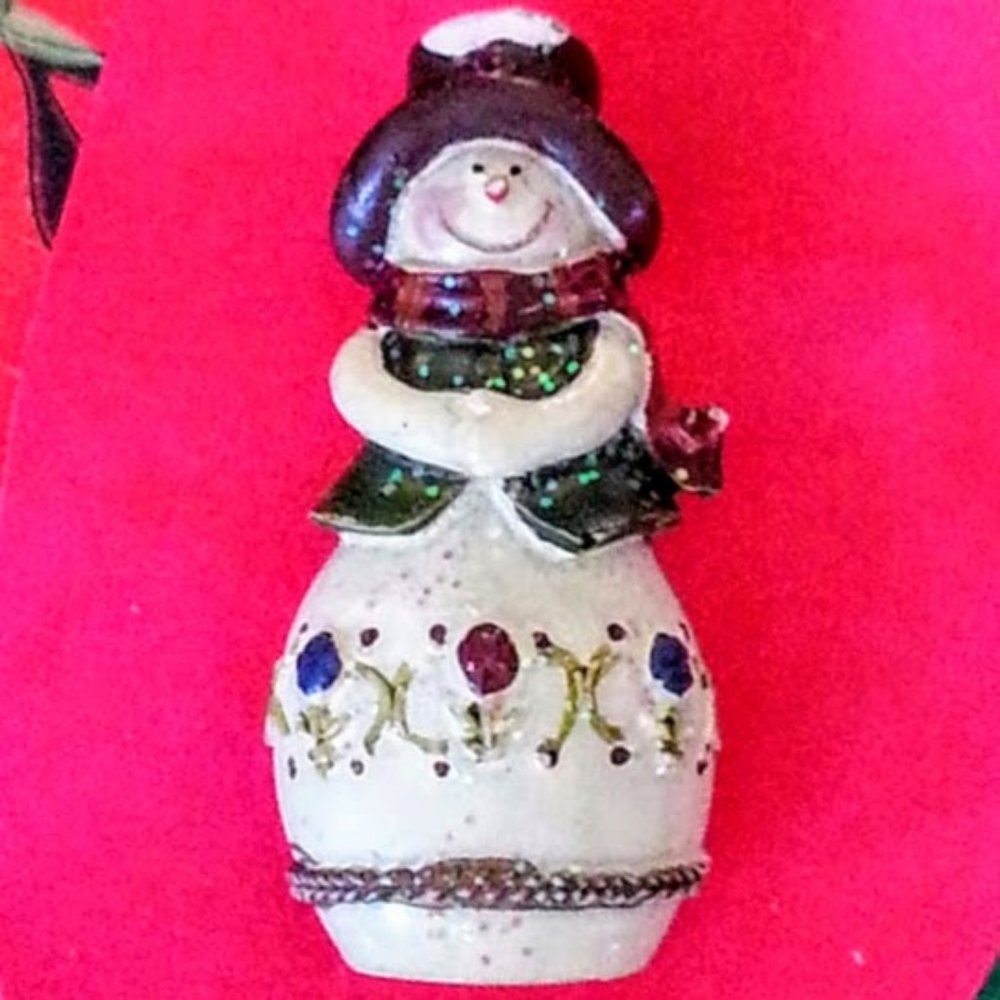Cute country snowman with scarf vest top hat brooch 2"